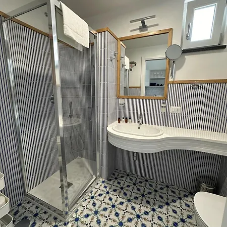 Le Di Apartment